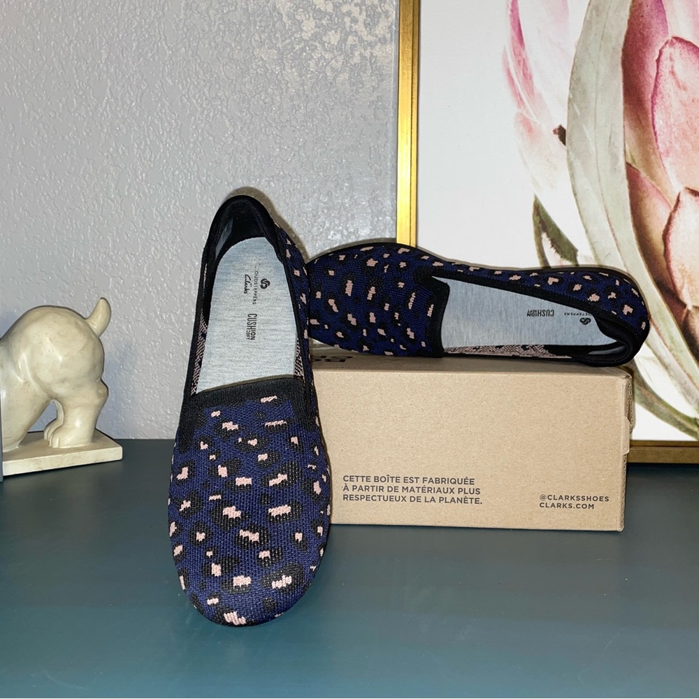 PRICE DROP! Cloudsteppers “Carly Dream” in Navy and pink Leopard